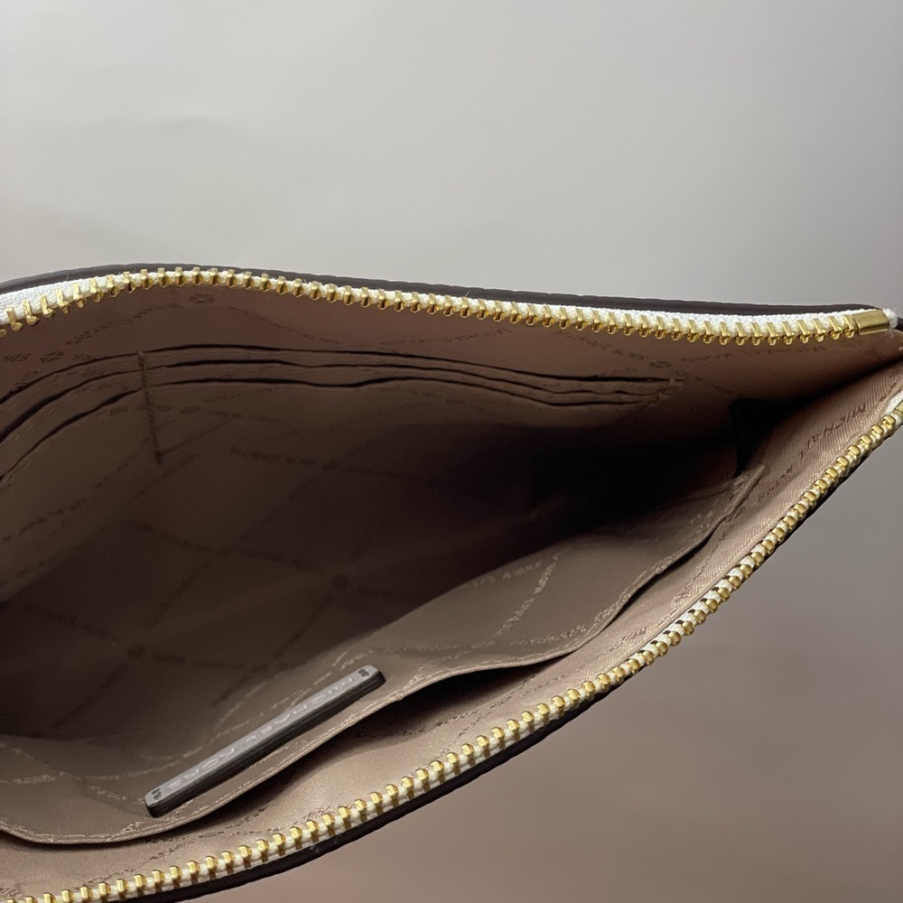 Michael Kors Pride 🌈 XXL leather zip clutch wristlet - Picture 8 of 8